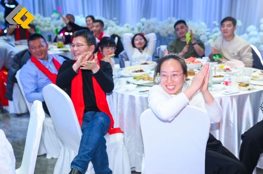 倍头条 | 同心聚力新征程 十三国际首页2023年会盛典圆满举行！